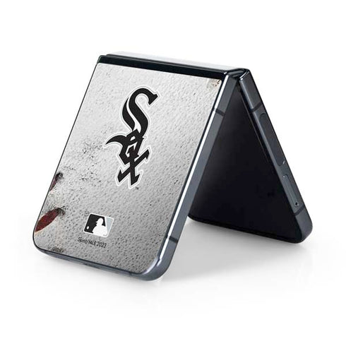 MLB Chicago White Sox Game Ball Galaxy Z Flip5 5G Skin