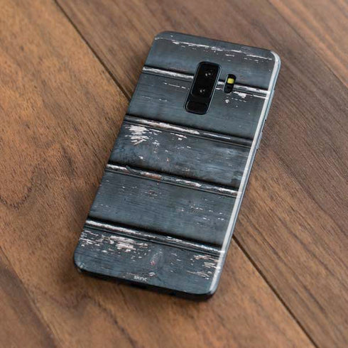 Chipped Blue Wood Galaxy S9 Plus Skin