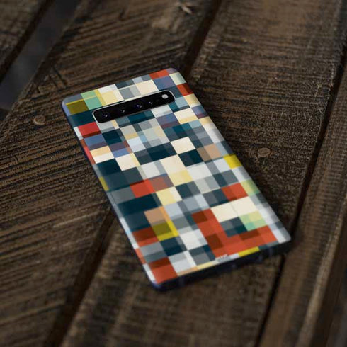 Chromatic 09 Galaxy S10 Plus Skin