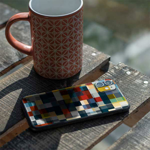 Chromatic 09 iPhone 11 Skin