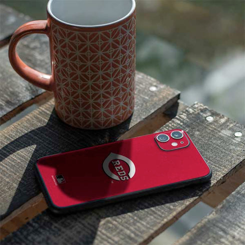 MLB Cincinnati Reds - Solid Distressed iPhone 11 Skin
