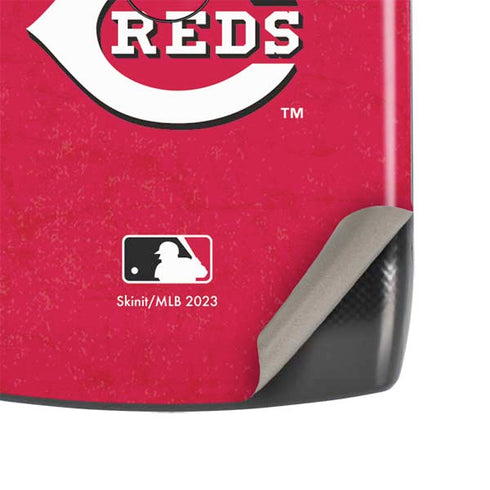 MLB Cincinnati Reds - Solid Distressed Motorola RAZR Skin