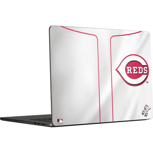 MLB Cincinnati Reds Home Jersey MacBook Air 15 in (2023) Skin