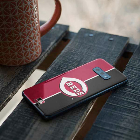 MLB Cincinnati Reds Split Galaxy S10e Skin