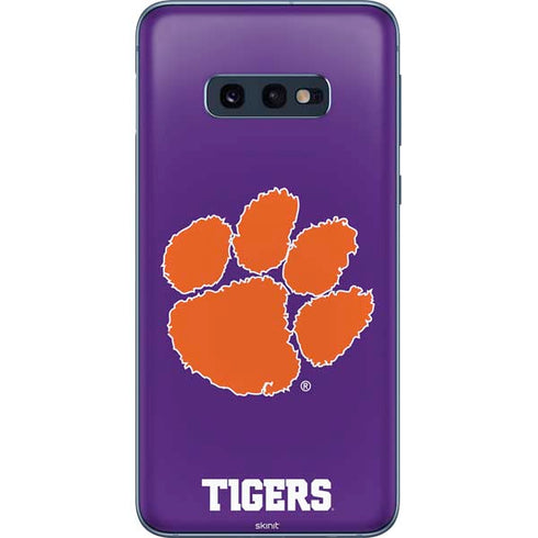 Clemson University Tiger Print Purple Galaxy S10e Skin