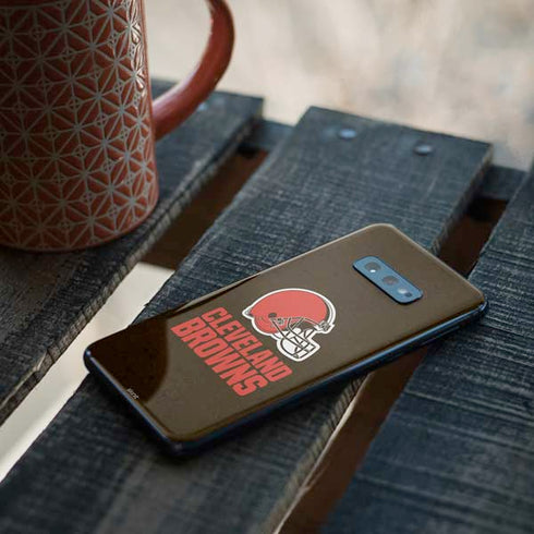 NFL Cleveland Browns Distressed Galaxy S10e Skin