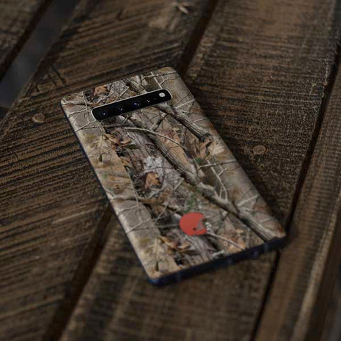 NFL Cleveland Browns Realtree AP Camo Galaxy S10 Plus Skin