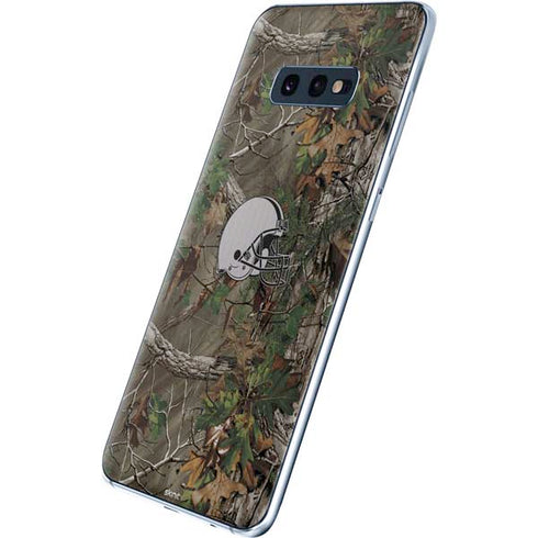 NFL Cleveland Browns Realtree Xtra Green Camo Galaxy S10e Skin
