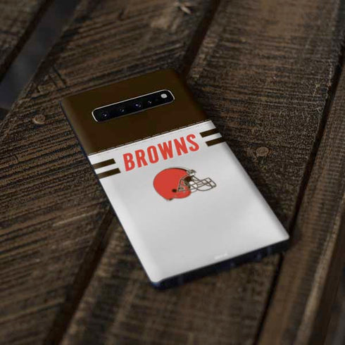 NFL Cleveland Browns White Striped Galaxy S10 Plus Skin