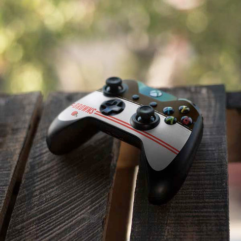 NFL Cleveland Browns White Striped Xbox One Controller Skin