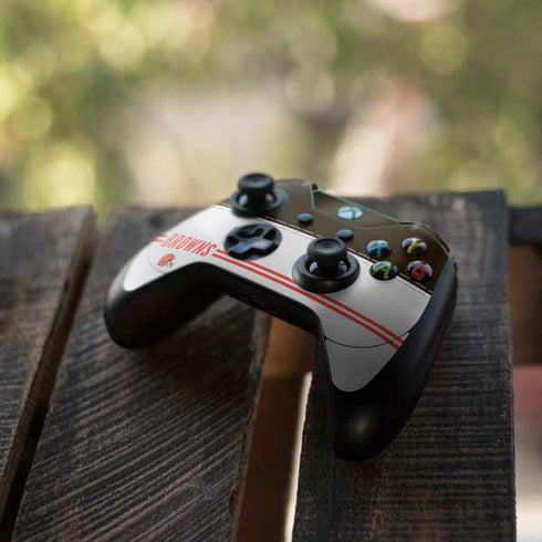 NFL Cleveland Browns White Striped Xbox One Elite Controller Skin