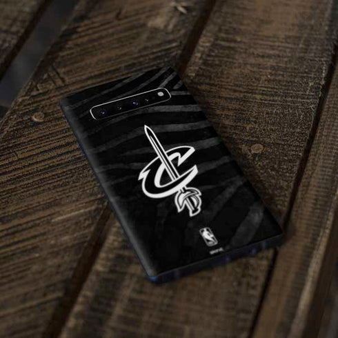 NBA Cleveland Cavaliers Black Animal Print Galaxy S10 Plus Skin