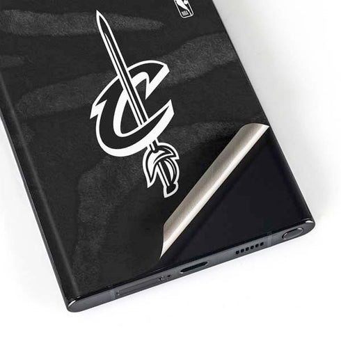 NBA Cleveland Cavaliers Black Animal Print Galaxy S23 Ultra Skin