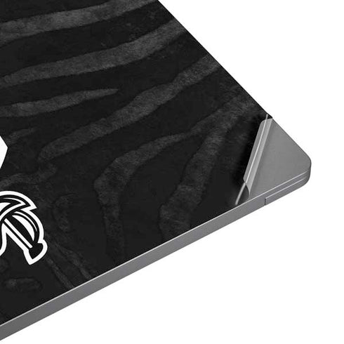 NBA Cleveland Cavaliers Black Animal Print Universal Laptop 15in (12.2 x 8.8in) Skin