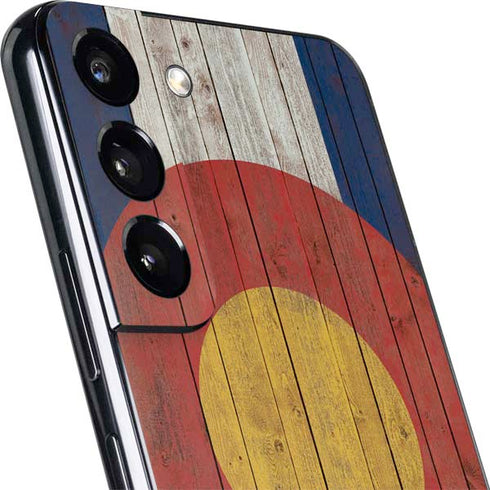Colorado Flag Dark Wood Galaxy S22 Skin