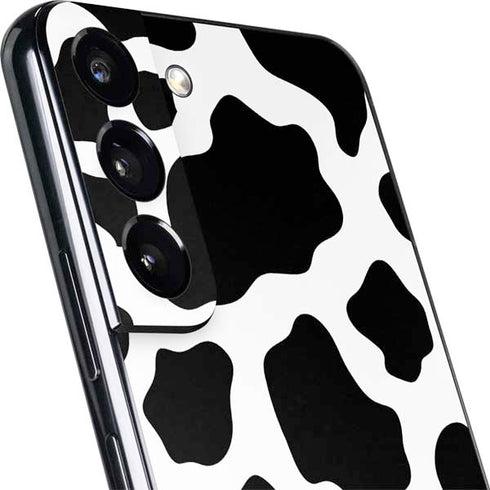 Cow Pattern Animal Print Galaxy S22 Skin