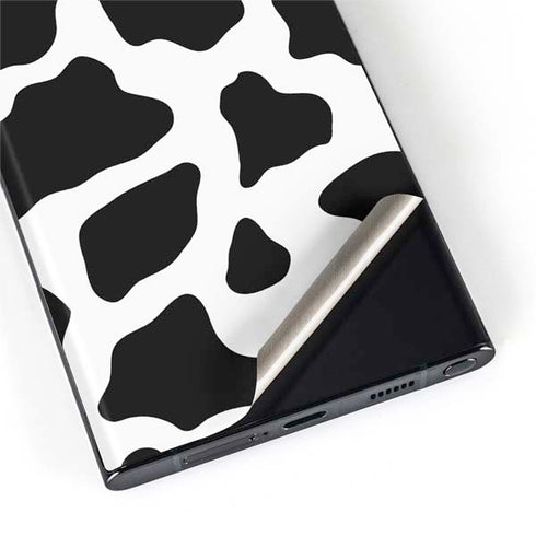 Cow Pattern Animal Print Galaxy S22 Ultra Skin