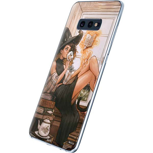 Cozy Autumn Library Witch with Cat and Coffee by Ivy Dolamore Galaxy S10e Skin