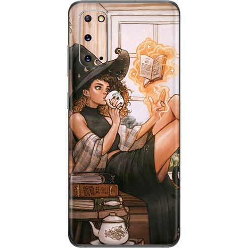Cozy Autumn Library Witch with Cat and Coffee by Ivy Dolamore Galaxy S20 Skin