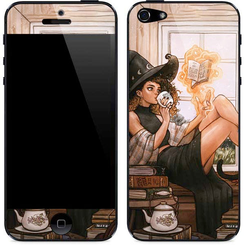 Cozy Autumn Library Witch with Cat and Coffee by Ivy Dolamore iPhone 5/5s/5SE Skin