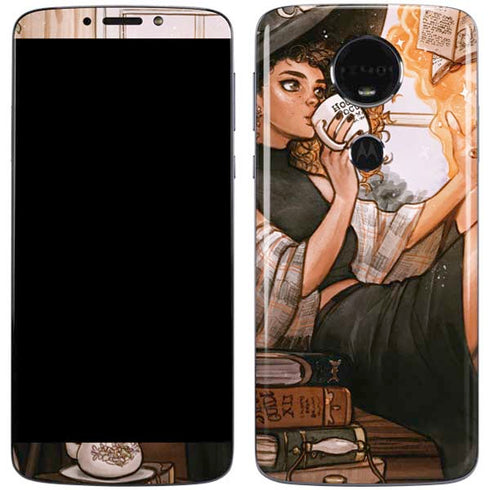 Cozy Autumn Library Witch with Cat and Coffee by Ivy Dolamore Moto E5 Plus Skin