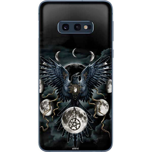 Crow and Moon Phases by Sarah Richter Galaxy S10e Skin