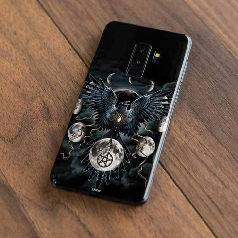 Crow and Moon Phases by Sarah Richter Galaxy S9 Plus Skin