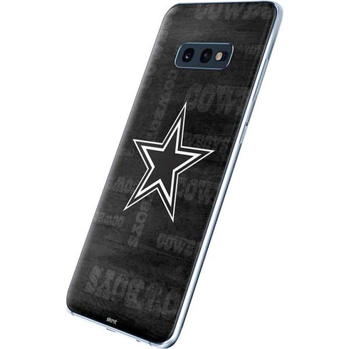 NFL Dallas Cowboys Black & White Galaxy S10e Skin