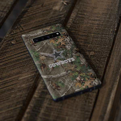 NFL Dallas Cowboys Realtree Xtra Green Camo Galaxy S10 Plus Skin