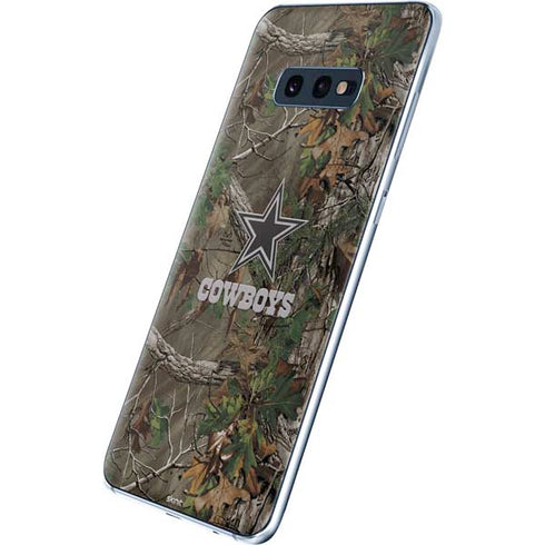 NFL Dallas Cowboys Realtree Xtra Green Camo Galaxy S10e Skin
