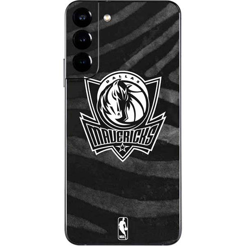 NBA Dallas Mavericks Black Animal Print Galaxy S22 Plus Skin