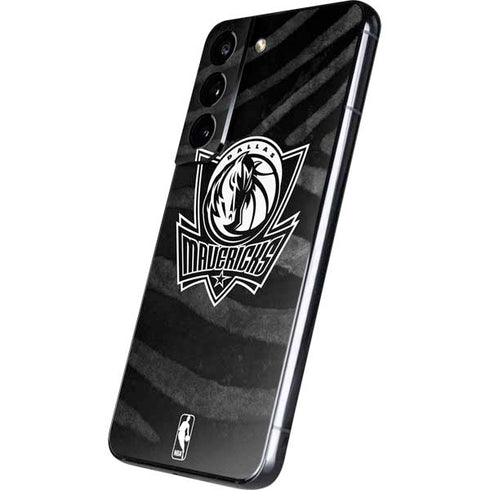 NBA Dallas Mavericks Black Animal Print Galaxy S22 Skin