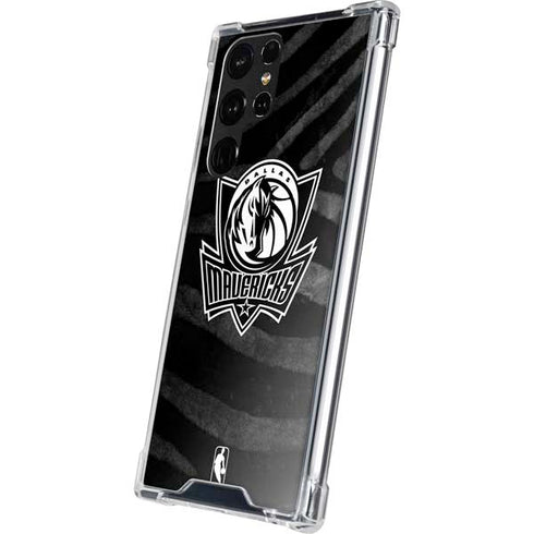 NBA Dallas Mavericks Black Animal Print Galaxy S22 Ultra Clear Case