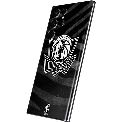 NBA Dallas Mavericks Black Animal Print Galaxy S22 Ultra Skin
