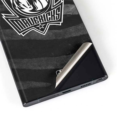 NBA Dallas Mavericks Black Animal Print Galaxy S22 Ultra Skin