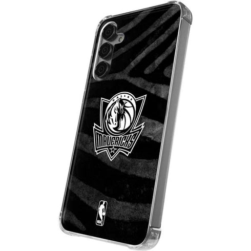 NBA Dallas Mavericks Black Animal Print Galaxy S24 Plus Clear Case