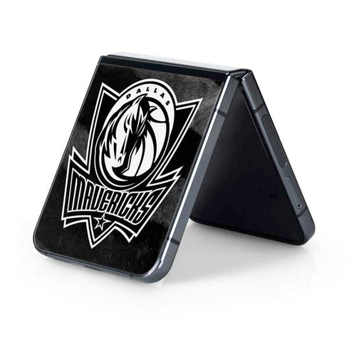 NBA Dallas Mavericks Black Animal Print Galaxy Z Flip5 5G Skin