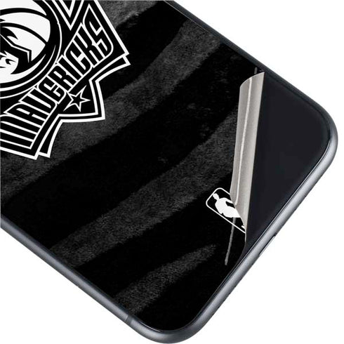 NBA Dallas Mavericks Black Animal Print iPhone 11 Skin