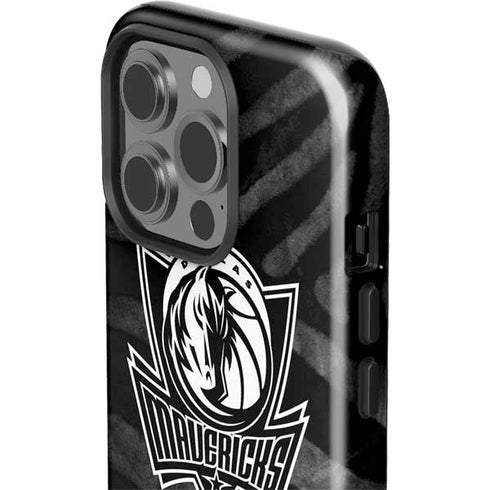 NBA Dallas Mavericks Black Animal Print iPhone 15 Pro Impact Case