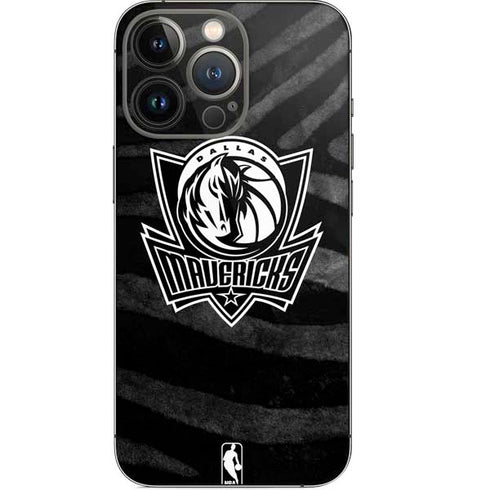 NBA Dallas Mavericks Black Animal Print iPhone 15 Pro Skin