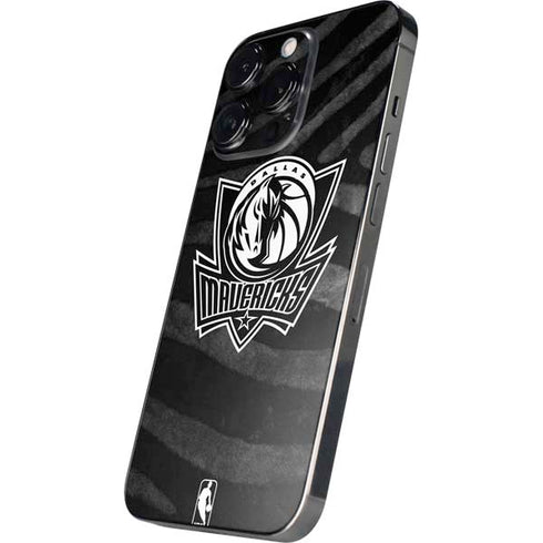 NBA Dallas Mavericks Black Animal Print iPhone 15 Pro Skin