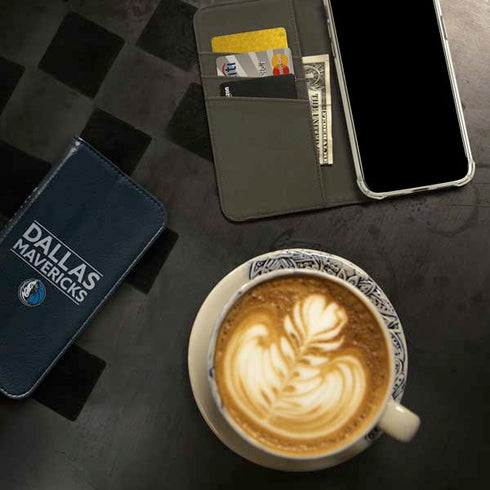 NBA Dallas Mavericks Standard - Blue iPhone 15 Pro Folio Case