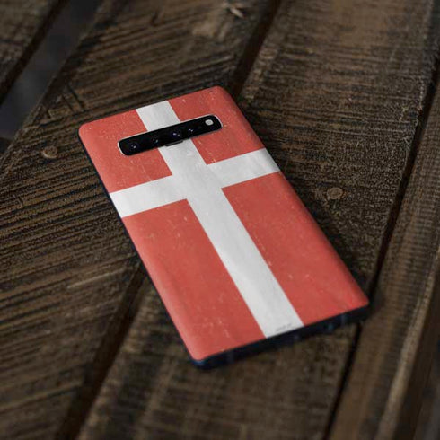 Denmark Flag Distressed Galaxy S10 Skin