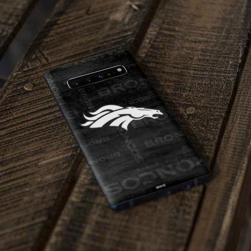 NFL Denver Broncos Black & White Galaxy S10 Plus Skin