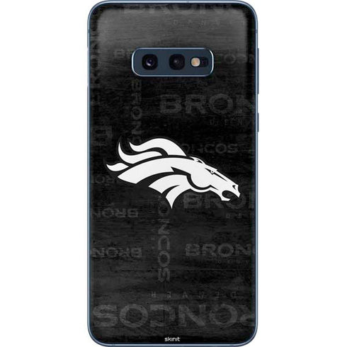 NFL Denver Broncos Black & White Galaxy S10e Skin