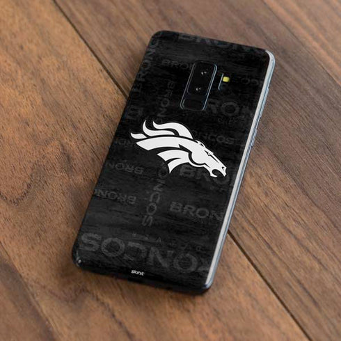 NFL Denver Broncos Black & White Galaxy S9 Plus Skin