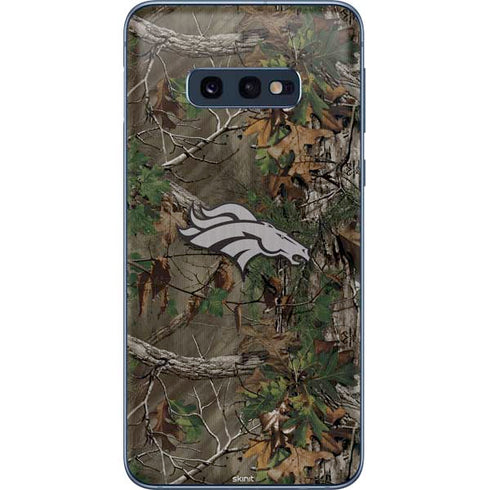 NFL Denver Broncos Realtree Xtra Green Camo Galaxy S10e Skin