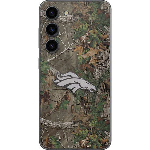 NFL Denver Broncos Realtree Xtra Green Camo Galaxy S23 Skin