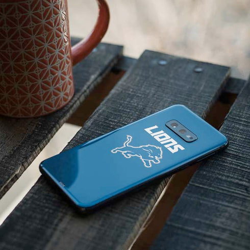 NFL Detroit Lions Distressed Galaxy S10e Skin