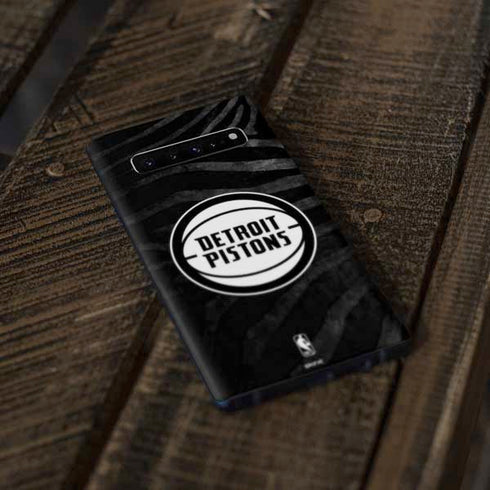 NBA Detroit Pistons Black Animal Print Galaxy S10 Skin
